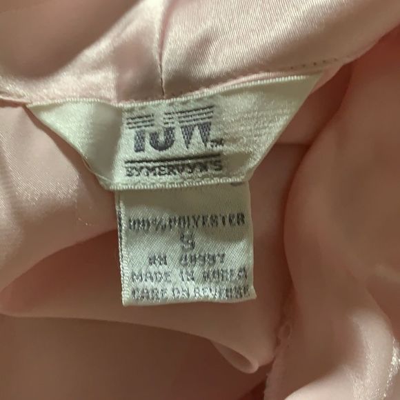 🌈 3/$20 Vintage 90s pink satin short shirt nightgown - Picture 7 of 7